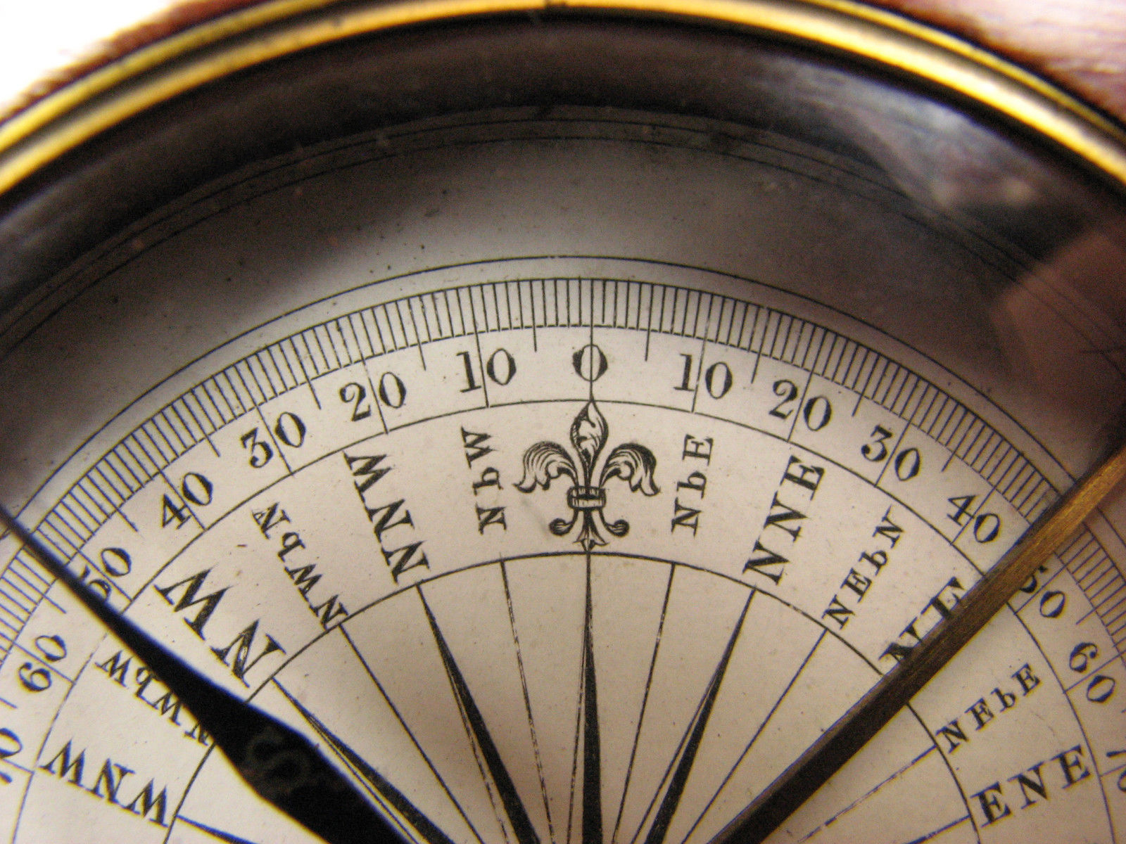 Victorian combined pocket compass & clinometer in mahogany case